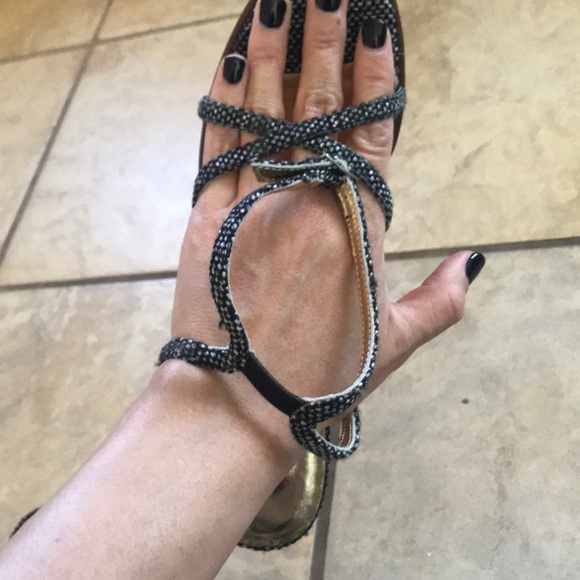 Like new Colin Stuart heels. - Picture 4 of 8